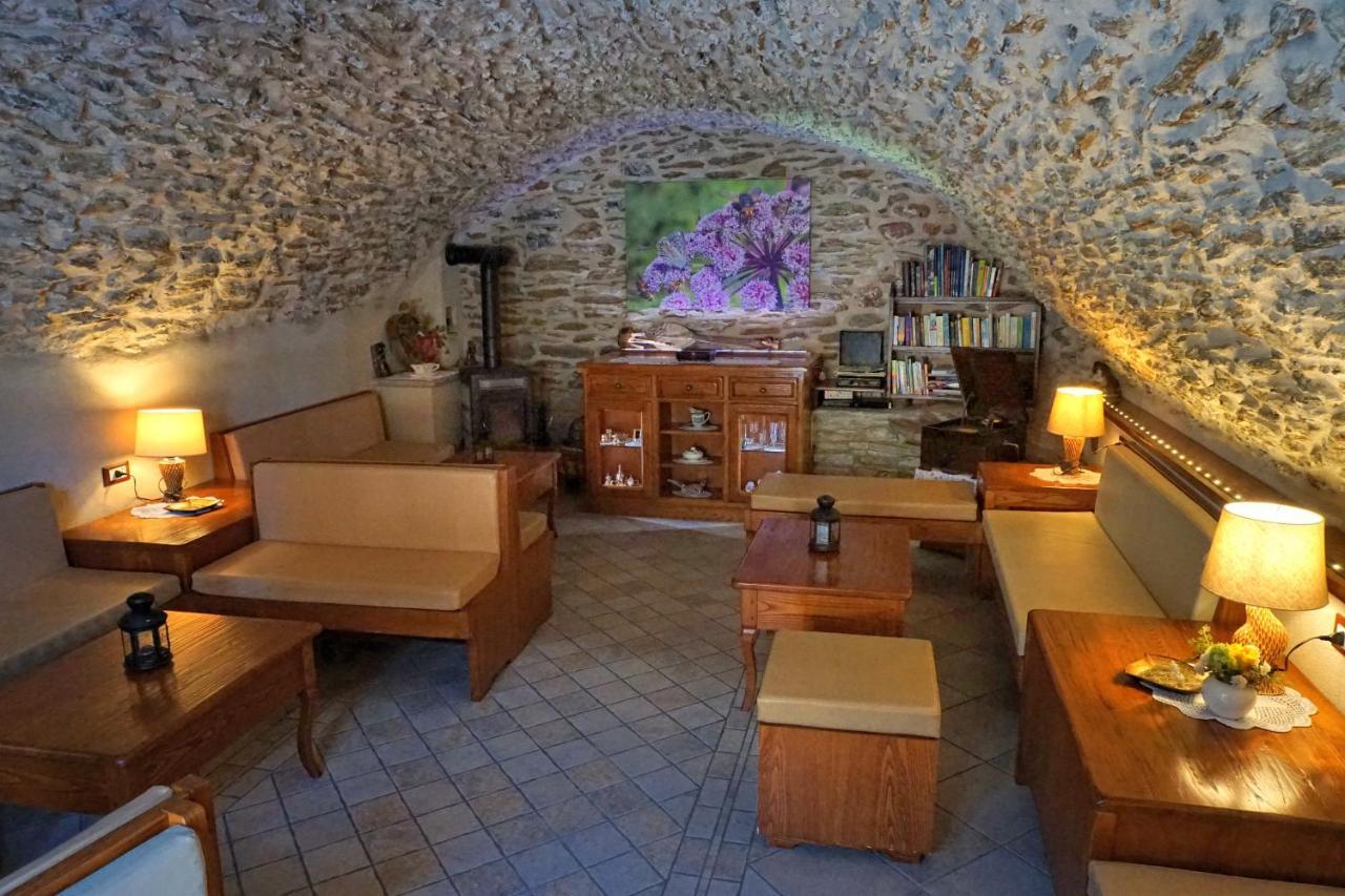 Pensione Albergo Diffuso Ceaglio Valle Maira Marmora Kültér fotó